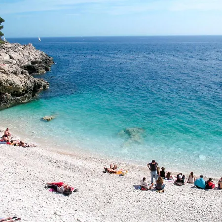 Wing 77 By Interhome Apartamento *