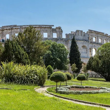 Wing 77 By Interhome Apartamento