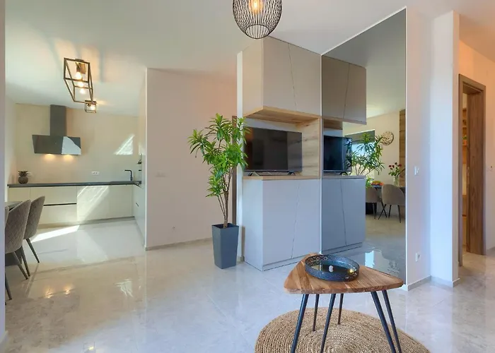 Wing 77 By Interhome *