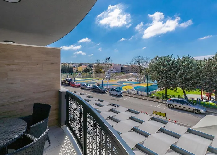 Apartment Wing 77 By Interhome