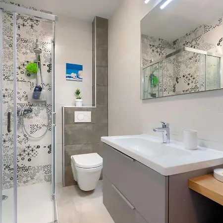 Wing 77 By Interhome Appartamento