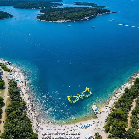 Wing 77 By Interhome Póla