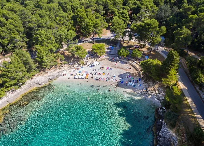 Wing 77 By Interhome Pula