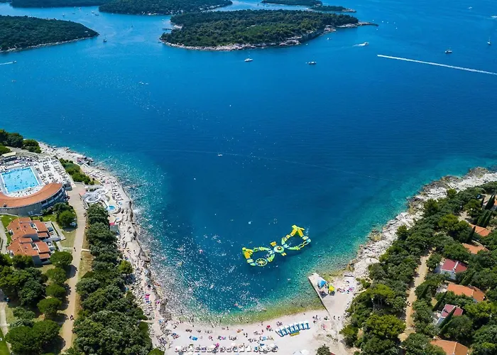 Wing 77 By Interhome 普拉